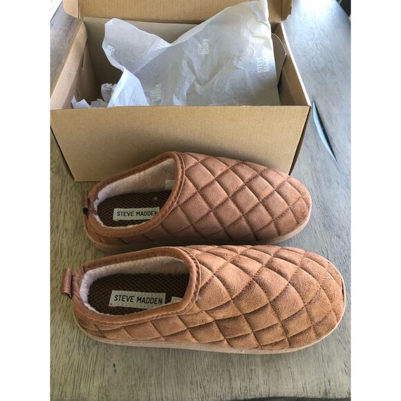 Steve Madden Kids BCramer Quilted Slipper in Cognac - Picture 4 of 8